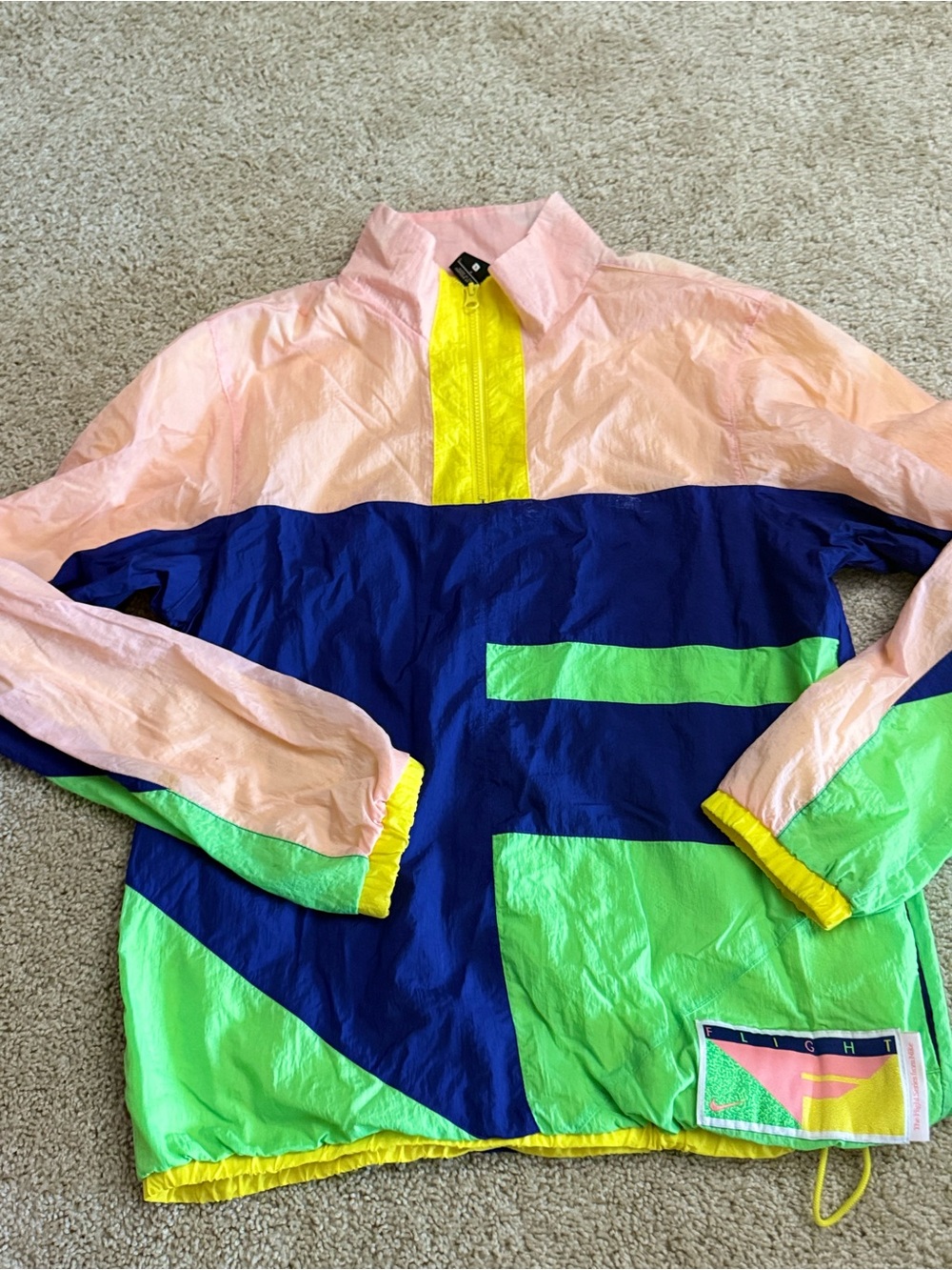 NIKE Lightweight Windbreaker
